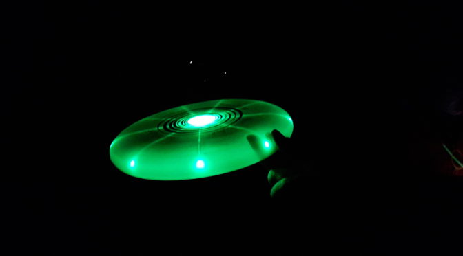 Ultimate Frisbee und zwar im Dunkeln