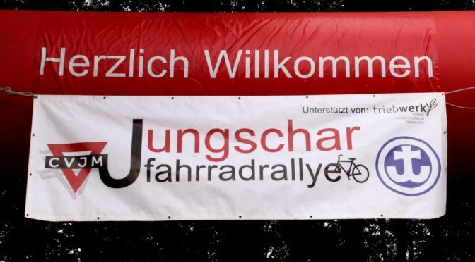 Willkommensschild für die Jungschar-Fahhrradrallye in Oberschelden